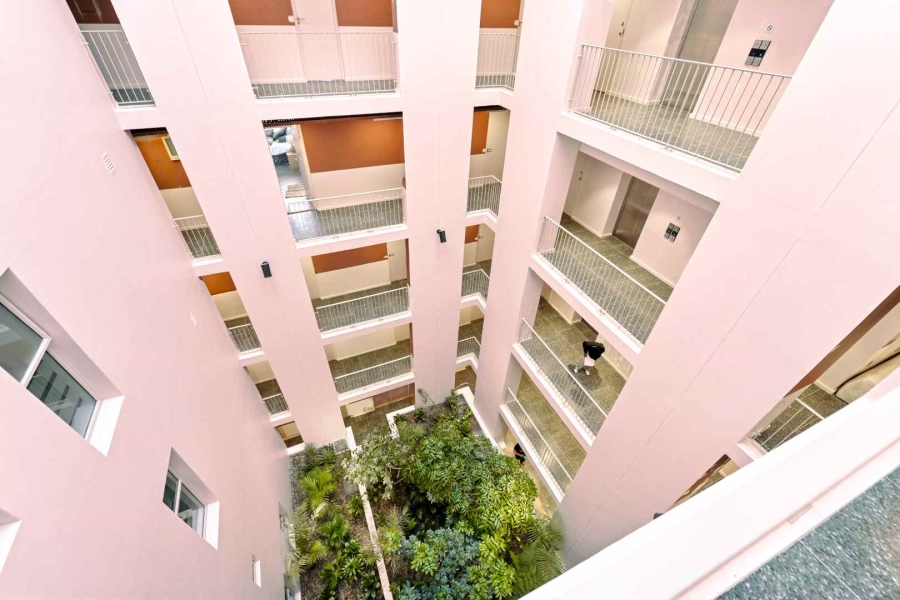 To Let 1 Bedroom Property for Rent in Sea Point Western Cape